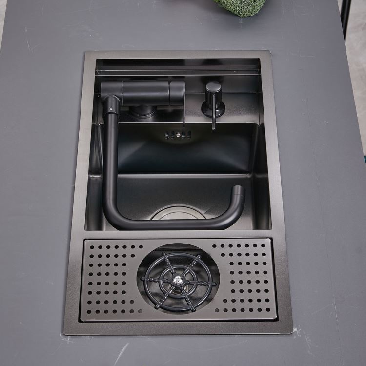 キッチンシンク ナノ台所流し台 70*40cm オーバー アンダー 304ステンレス 折畳み式蛇口付 目隠しフタ付 カップ洗浄付 黒 1槽
